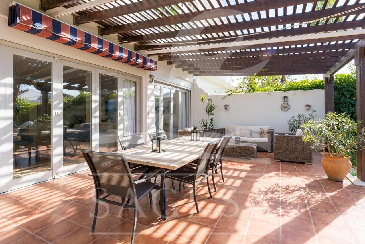 Appartement 1015 - Jardines Golondrinas - Three Bedrooms Apartment Lake View Marbellac