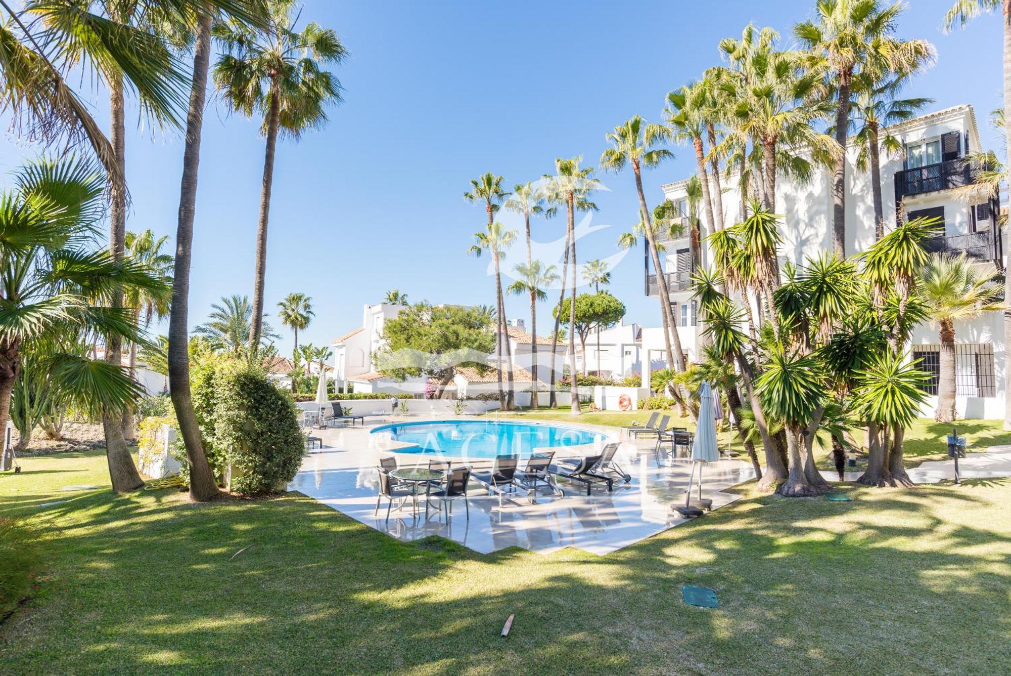 Appartement 1015 - Jardines Golondrinas - Three Bedrooms Apartment Lake View Marbellac
