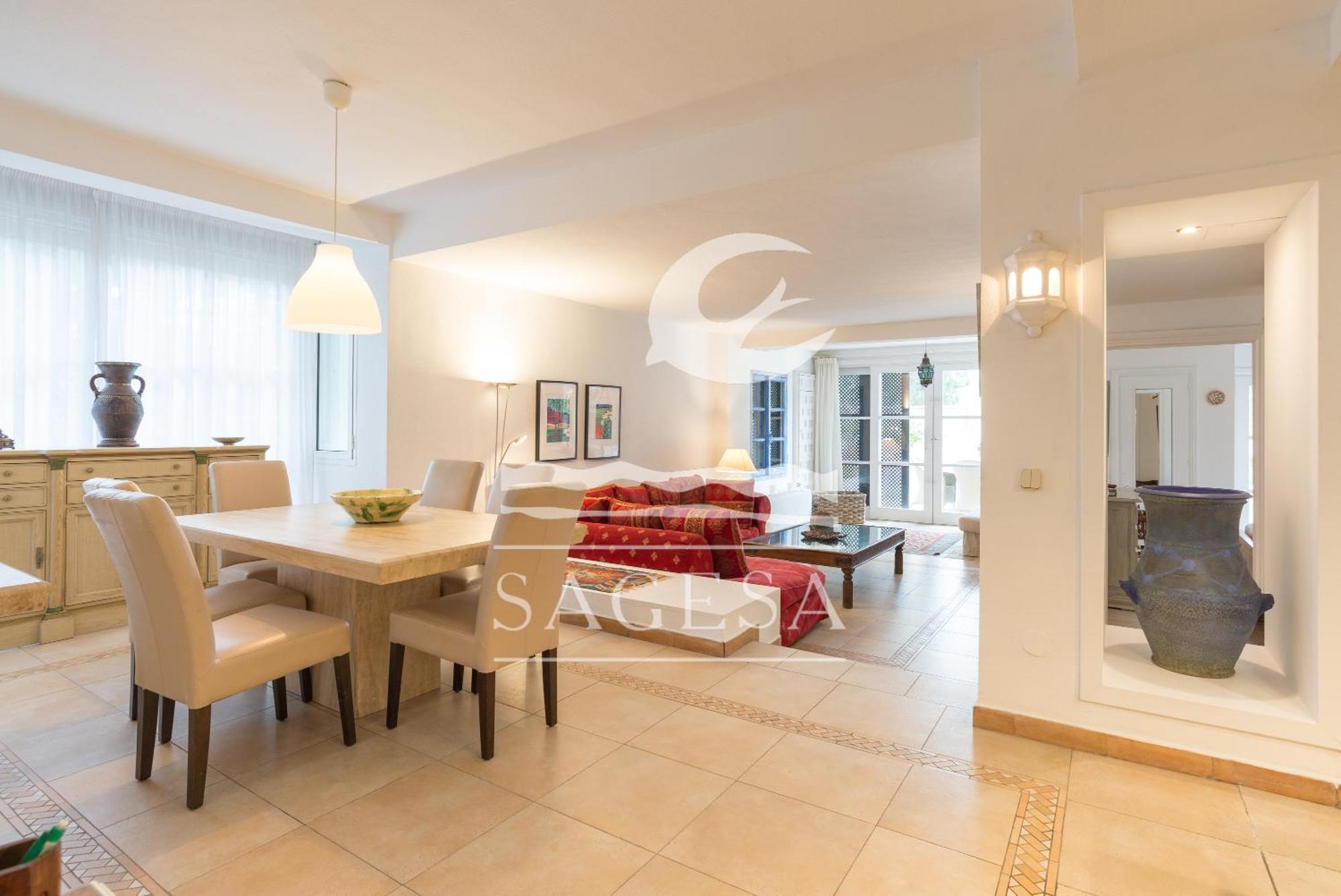1015 - Jardines Golondrinas - Three Bedrooms Apartment Lake View Marbellac
