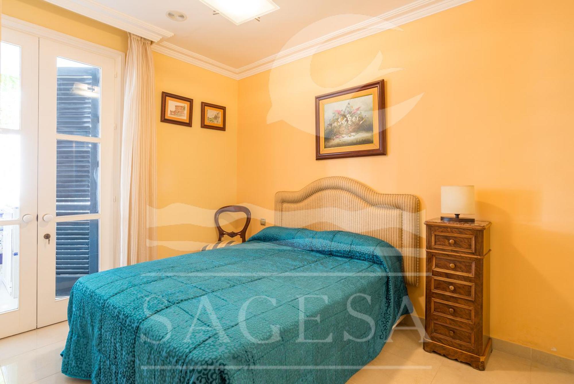 1015 - Jardines Golondrinas - Three Bedrooms Apartment Lake View * Marbellac