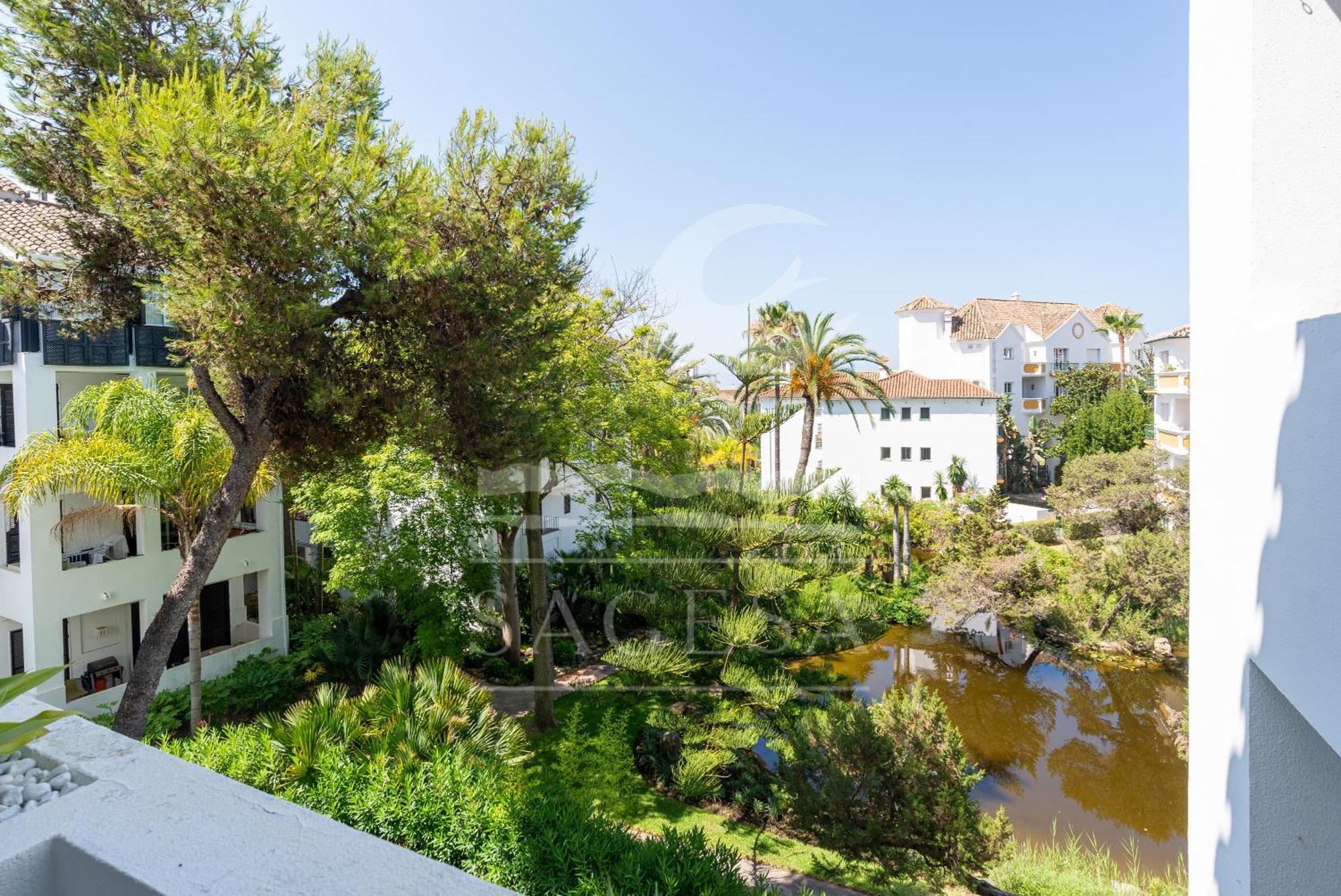 Appartement 1015 - Jardines Golondrinas - Three Bedrooms Apartment Lake View Marbellac