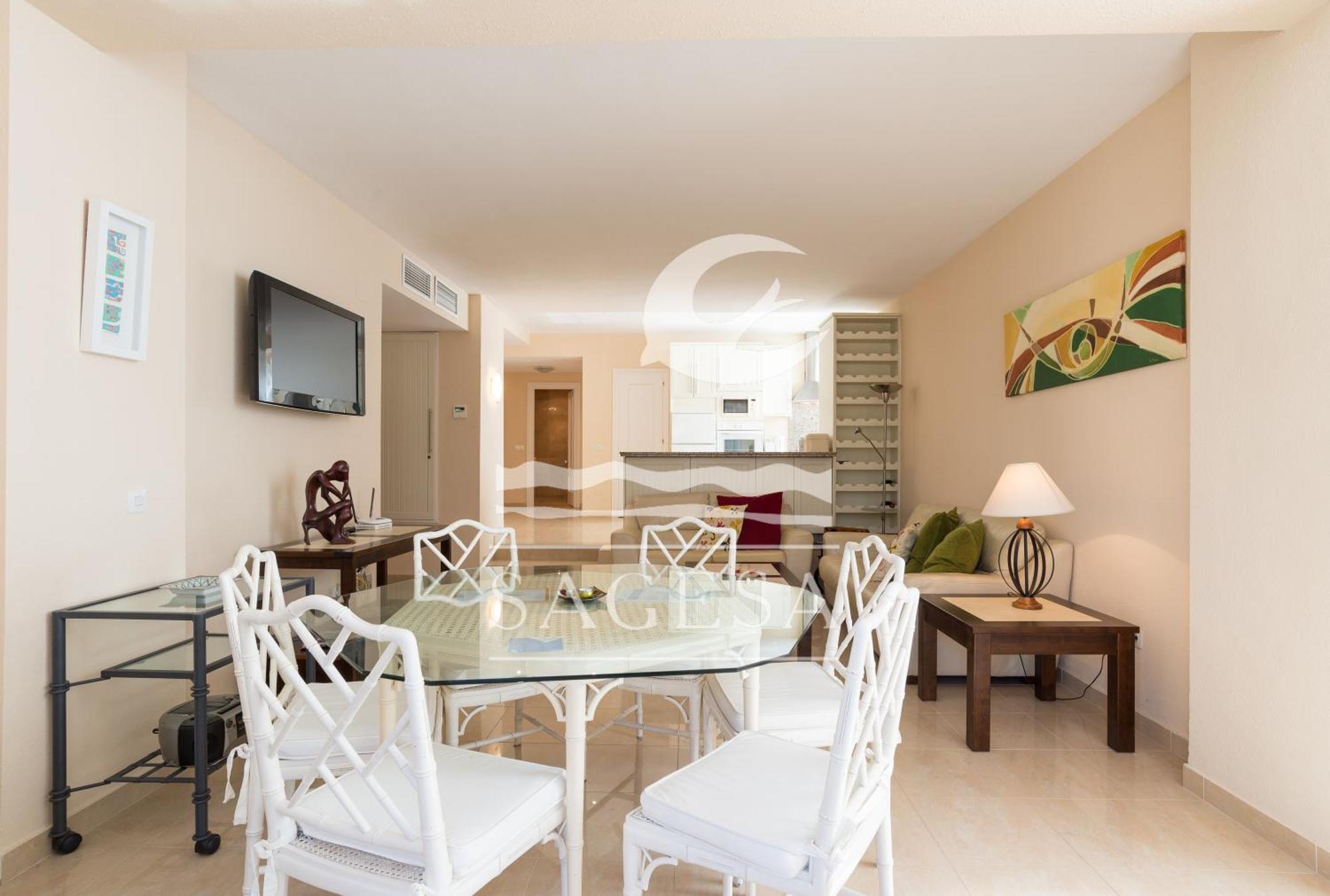 1015 - Jardines Golondrinas - Three Bedrooms Apartment Lake View Appartement Marbellac