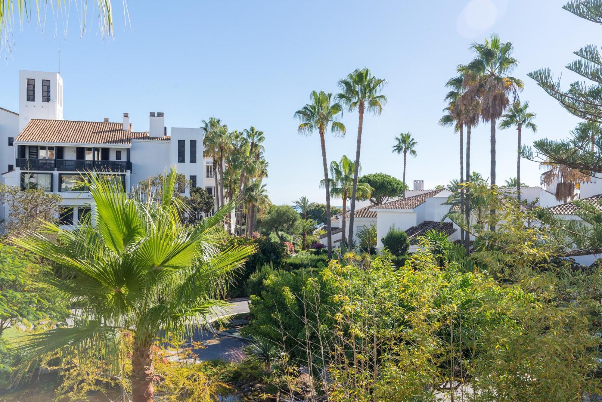 1015 - Jardines Golondrinas - Three Bedrooms Apartment Lake View Appartement *