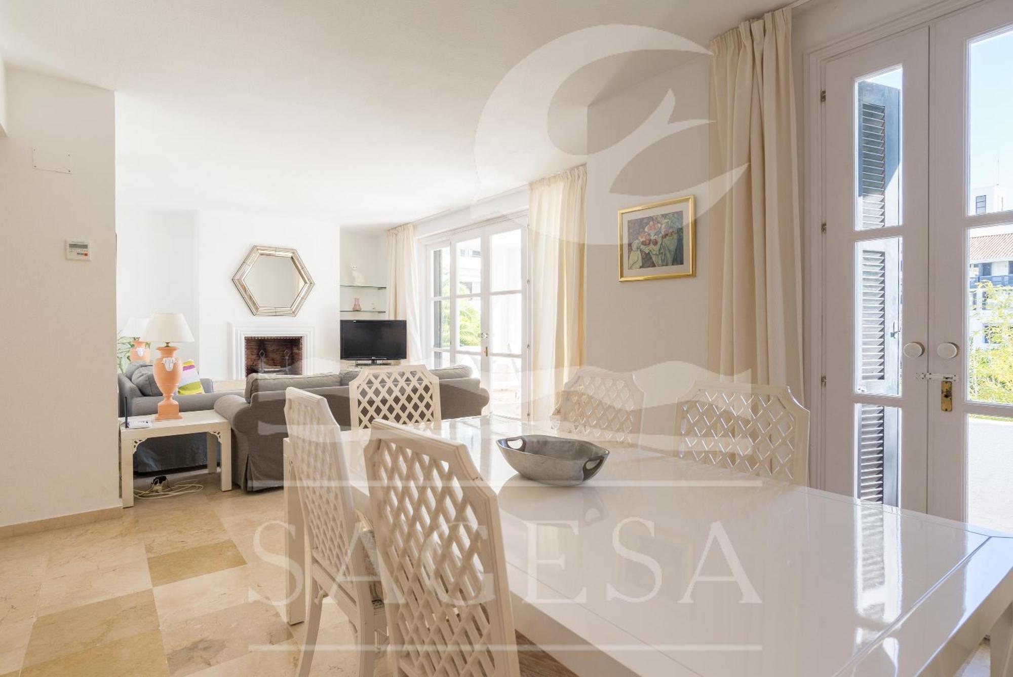 1015 - Jardines Golondrinas - Three Bedrooms Apartment Lake View Appartement
