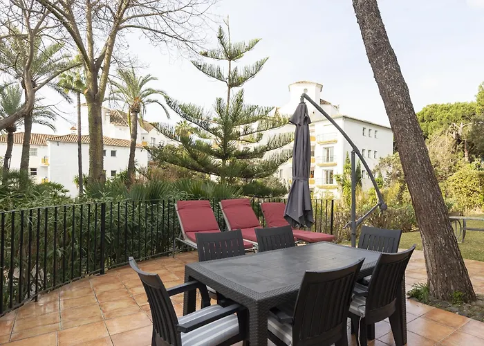 Jardines De Las Golondrinas